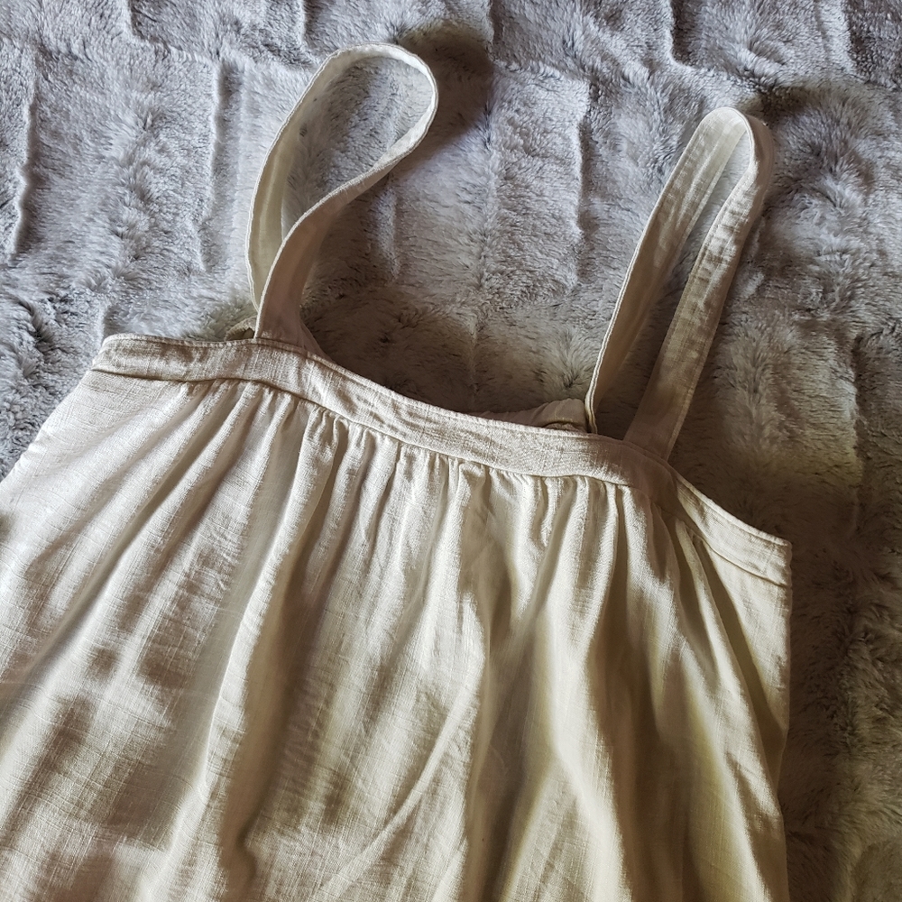 Universal Thread Ivory Side Button Cami Top - Picture 4 of 6